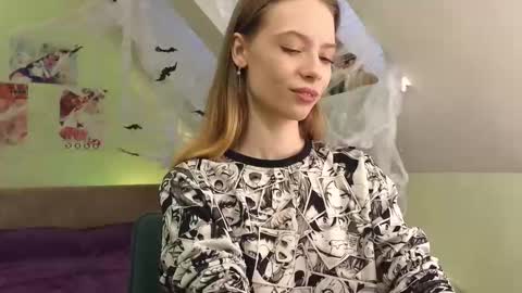  - Alisa online show from October 31, 6:25 am