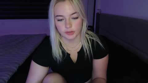 margot_robbie7 online show from November 6, 12:24 am