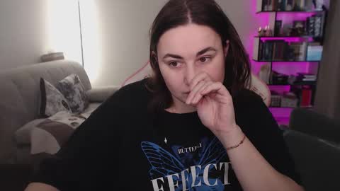 mari moore online show from February 13, 9:01 am