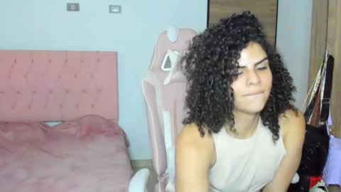 maria_frizzy online show from December 22, 1:01 am