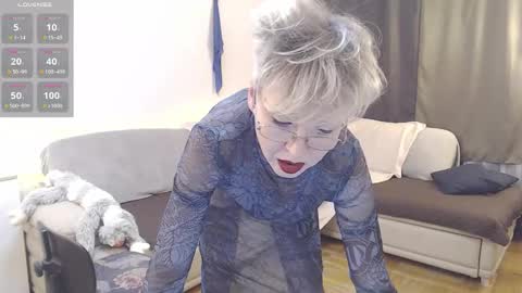 Mari online show from November 14, 9:44 am