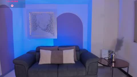 MARIA HERRERA  online show from July 17, 11:39 pm
