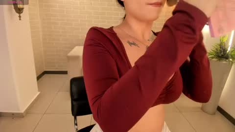 MARIA HERRERA  online show from July 6, 12:07 am