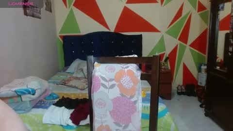 mariam_wish1 online show from April 16, 8:09 pm