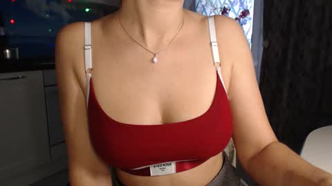 MarianaMur online show from March 6, 8:52 am