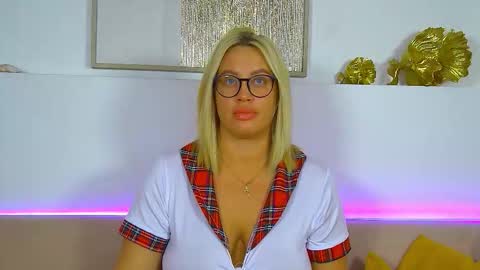 Maria online show from March 5, 7:01 pm