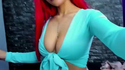 M A R I A N E online show from January 10, 6:30 am