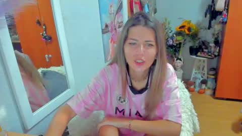 Marie   online show from September 18, 5:55 am