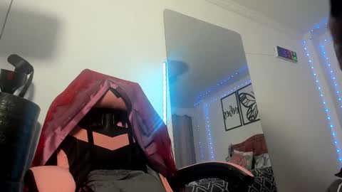 marie online show from March 5, 9:15 pm