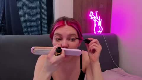 Marie 3 online show from April 19, 5:30 am