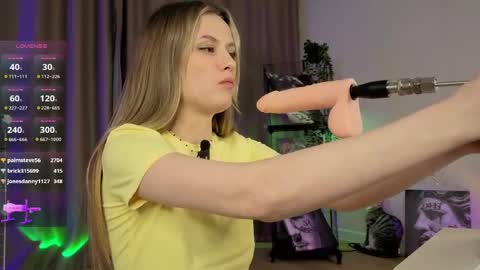 Mira and Mari online show from April 17, 9:50 pm