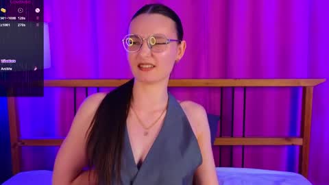 Marie online show from April 18, 8:31 pm