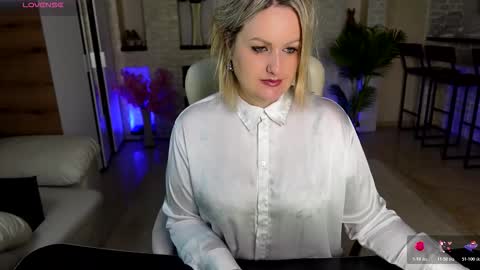 mariemlui online show from March 16, 3:38 pm