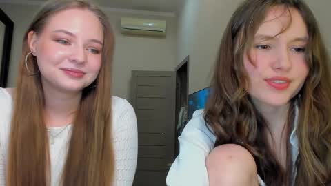 MarieBelle online show from March 6, 5:12 pm