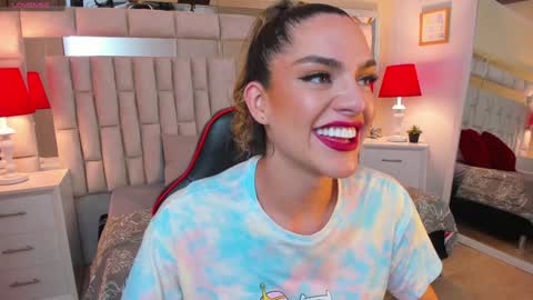 mariiahneedles online show from February 5, 10:33 pm