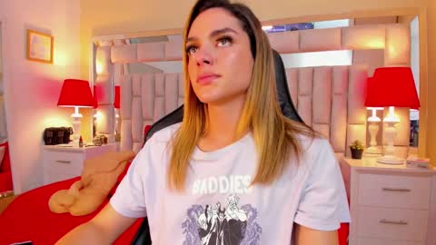 mariiahneedles online show from January 4, 1:31 am