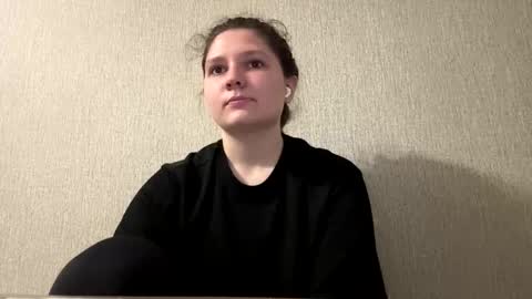 Emmie online show from March 26, 9:14 am