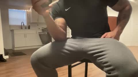 Z online show from December 14, 8:04 pm