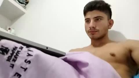 mariobrosss517470 online show from December 12, 1:43 am