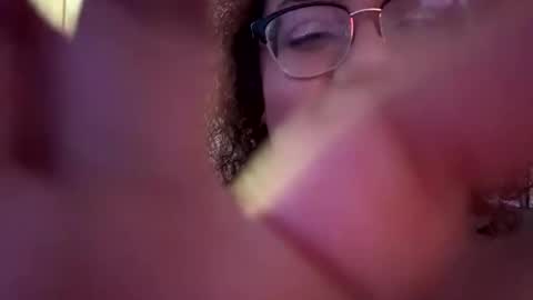 mariposa990 online show from April 17, 3:42 am