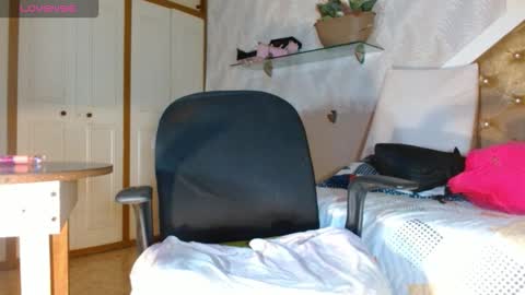 Nathaly online show from October 3, 6:05 pm