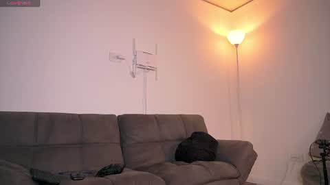 mark_broown_ online show from July 28, 11:37 pm