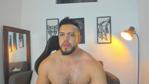 mark_x23 online show from November 8, 10:57 pm