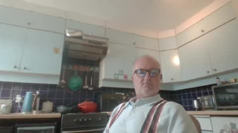 markandrew123 online show from July 4, 11:36 am