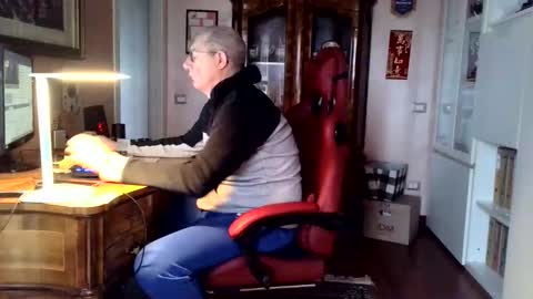 markmarkmark00 online show from February 25, 7:23 am