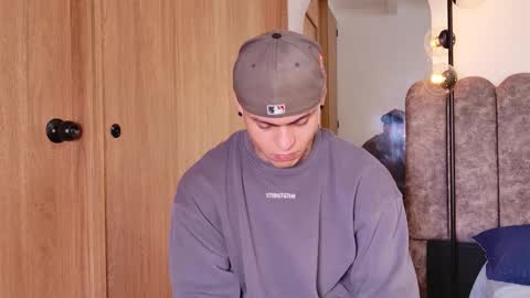 Sebastian online show from December 15, 10:39 pm