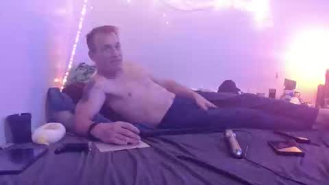 markymark101825061 online show from January 22, 7:35 am