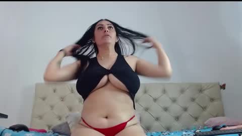 Snapshot of marlymilf6 chatting on January 8, 5:37 am Marly  online show from January 8, 5:37 am