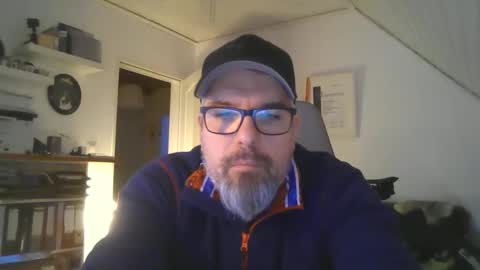 marriedcock1980 online show from December 16, 8:20 am