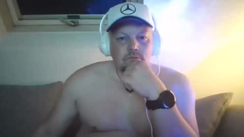 mars0481 online show from March 21, 7:07 pm