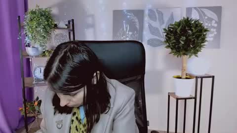 martaedams online show from April 10, 6:52 am