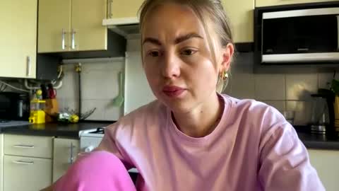 Marta online show from May 7, 1:07 pm