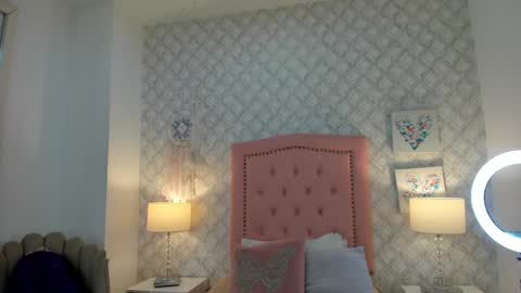 marthina_adams online show from December 4, 11:54 am