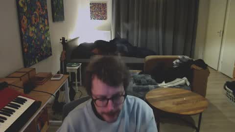 Roger online show from December 19, 8:02 pm