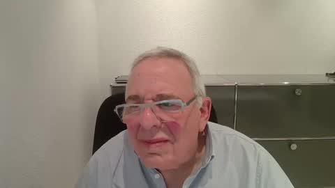 martin_1947 online show from February 15, 8:40 pm