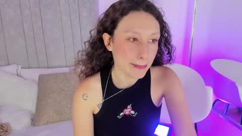 mari online show from December 17, 9:21 pm