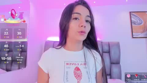 Snapshot of martina_mancinii chatting on September 17, 12:30 pm Martina online show from September 17, 12:30 pm