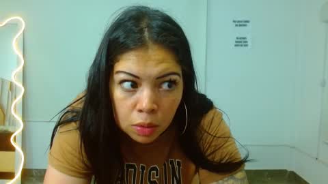 Hey im martina online show from March 10, 6:49 am