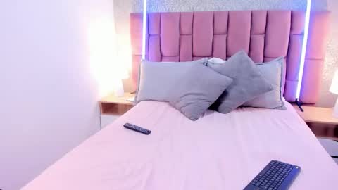 martina rizzi online show from December 18, 3:46 am