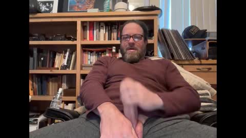 martinstolcris online show from December 4, 5:27 pm