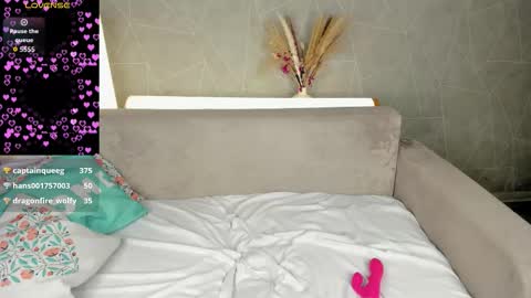 mary__bailey online show from March 8, 2:15 am