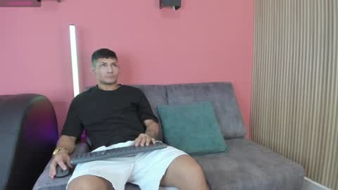 mary_and_damian online show from December 5, 1:44 pm
