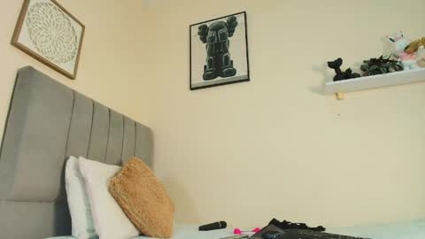 mary_cute9 online show from June 2, 12:18 pm
