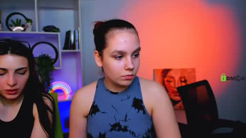 mary skiny online show from March 26, 6:08 am