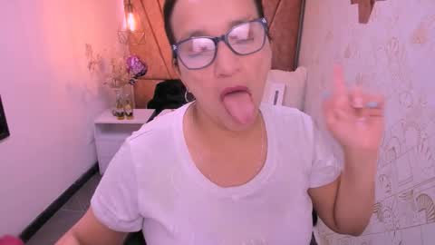 Marylin online show from October 1, 8:19 pm