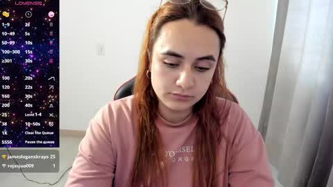 Dulce Maria online show from October 31, 5:13 pm